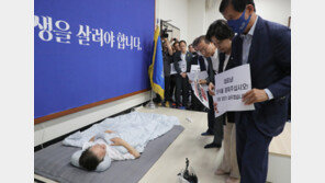 의료진 2차 경고, 체력 한계 도달한 이재명…병원행 임박