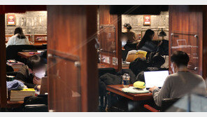 “카공족, 3시간 공부하다 식당서 밥 먹고 와…재주문 요구에 ‘버럭’”