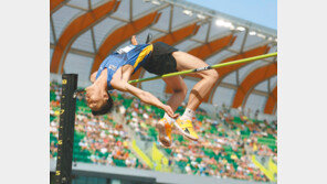 우상혁, ‘높이뛰기 세계 왕중왕전’ 한국 첫 우승… “오랜 꿈 이뤘다”