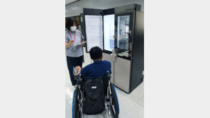 냉장고 ‘이지 핸들’, 앉아서 거는 스타일러… 디자인 ‘벽’을 깨다 