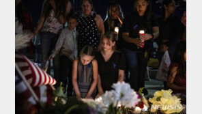 미국서 신호 대기 중 경찰차에 총격…30대 경찰 사망