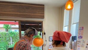 주문한 음료와 달라도 “괜찮아요”…치매 노인이 서빙하는 日카페