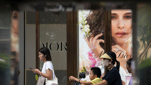 中 보호무역에…로레알 등 글로벌 화장품 기업도 타격