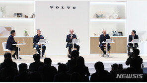 볼보, 내년부터 디젤차 생산 전면 중단…‘전기차 올인’