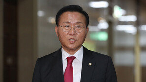 윤재옥 “민주, 이재명 살리고 모두 죽는 길 선택할 건가”