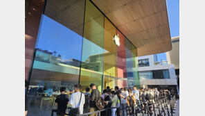 “화웨이요? 다음에 생각해볼게요”…아이폰 신상 앞 ‘중국 애국폰’ 굴욕