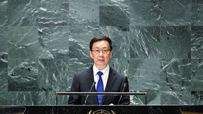 中부주석 “대만은 중국 영토…주권 수호의지 과소평가말라”