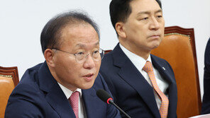 윤재옥 “민주 배신자 색출 인민재판 방불…반헌법적 행태”