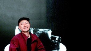 “영화 주연 프레이저의 ‘생명줄’ 소감 듣고 ‘대본 볼 필요도 없다’ 연극화 결심” 