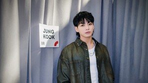 BTS 정국, 뉴욕 주말 밤 달궜다…외신 “카리스마로 무대 장악”