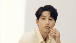 아빠 된 송중기 “더 좋은 사람으로 살아야겠다는 마음 생겨”