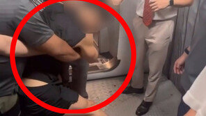 비행기 안 타려 발버둥…“안 잡힐 줄 알았다” 1100명 속인 중고 사기범 최후 (영상)