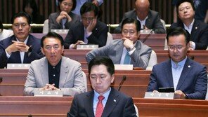 與 “추석 밥상 李에 내준 악재”… 野 “검찰독재 규탄” 총공세 