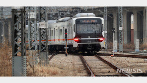 지하철 3호선서 흉기 신고…알고보니 ‘작업용 커터칼’