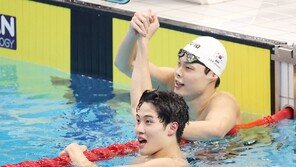 ‘수영 괴물’ 황선우, 亞 제패…자유형 200m 金 ‘2관왕’