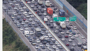 추석 연휴 첫날 귀성길 정체…서울→부산 9시간10분
