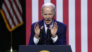 바이든 “시간 많지 않다”…우크라 지원 예산안 통과 촉구