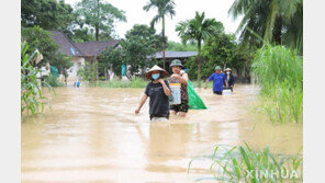 베트남서 폭우로 산사태 피해 속출…10명 사망
