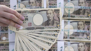 엔화 가치, 美‘셧다운’ 모면에 큰 폭 하락…11개월 만에 최저
