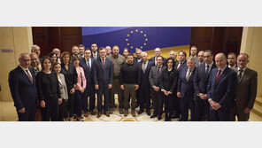 균열 우려속 EU 외교장관들 우크라 집결 “내년 7조원 지원” 