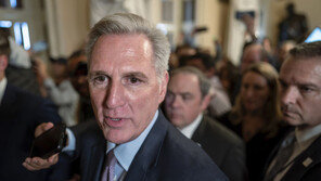 바이든, 美사상 첫 하원의장 해임에 “신속한 의장 선출을”