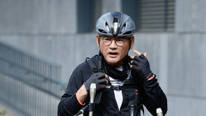 홍익표 “유인촌, 김윤아 발언 부적절…우린 이영애 ‘이승만 기부’ 문제 안 삼아”