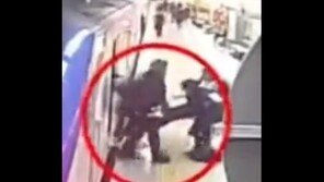 이란서 경찰과 몸싸움 벌인 10대 소녀 혼수상태…공분 확산