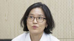 정보라 작가 ‘저주 토끼’, 전미도서상 번역문학 최종후보 선정… 韓 작품 최초