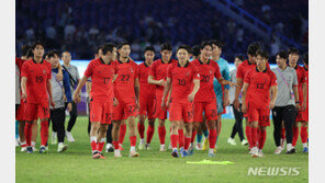 “복수” vs “동기부여” 축구 결승 한일전, 장외대결부터 뜨겁다