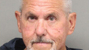 ‘피로 물든 결혼식’…美 60대 男, 손자에게 축하용 공포탄 쏴