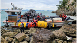 완도서 경유 900ℓ 적재 선박 좌초…해경 대처로 해양오염 막아