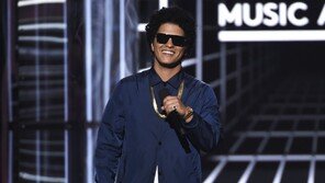 브루노 마스, 하마스 공격에 이스라엘 콘서트 취소 후 탈출