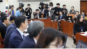 ‘가짜뉴스’ 설전 벌어진 국감…與 “원인은 포털”-野 “판단 기준이 먼저”