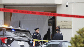 美 샌프란시스코 주재 中 총영사관에 차로 돌진한 남성, 경찰 총격에 사망