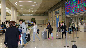 “전쟁 터져 가슴 철렁…무사히 돌아와 다행” 이스라엘서 귀국 여행객들