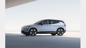 볼보 EX30, 영국서 호평 이어져… 11월 국내 공개 예정