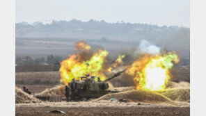 이스라엘 탱크-헬기 접경 집결… 지상전 임박 