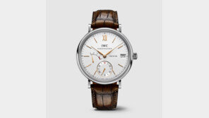 연말 앞두고 명품 또다시 ‘줄인상’…IWC 시계부터 샤넬 뷰티까지