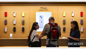 美 청소년 10명 중 9명이 아이폰…“갤럭시 쓰면 특이하게 봐”