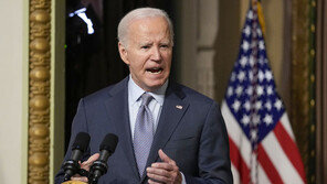 美대선 1년앞 바이든-트럼프 박빙…케네디 출마에 양측 모두 긴장