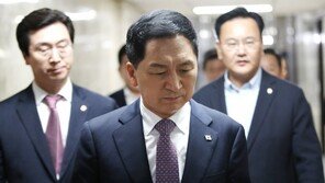 與 ‘김기현 체제’로 쇄신… 金 “총선 패배땐 정계은퇴”