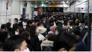 서울지하철 멈출까 시민들 ‘조마조마’…인력 감축 우려엔 ‘공감’