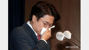 이준석, 강서 참패에 ‘눈물’…“윤, 국정기조 바꿔야…여당 묵언수행 저주 풀어달라”