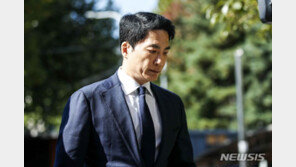 보석 한달만에…김용빈 회장 구속심사 ‘묵묵부답’ 출석