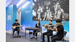 與 첫 시각장애인 최고위원 김예지… 野 “큰 울림 기대” 