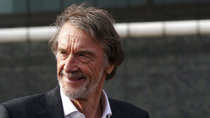 ‘맨유 팬’ 英 억만장자, 구단 지분 25% 인수 의사 밝혀