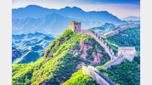 中 만리장성서 명나라 때 쓰던 ‘돌 폭탄’ 59점 발견