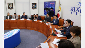 국힘 인적쇄신 여파…비명 “친명 당직자도 물러나” vs 친명 “총선 앞둬 안돼”