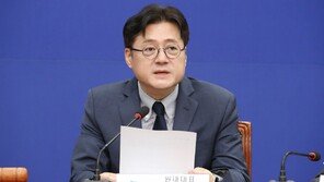 홍익표 “의대 정원 확대 원칙적 찬성…숫자 아닌 내용이 중요”