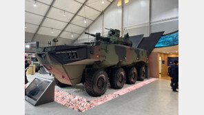 美 해병 장갑차와 경쟁 자신있다… 현대로템, ‘N-WAV’ 신형 장갑차 살펴보니